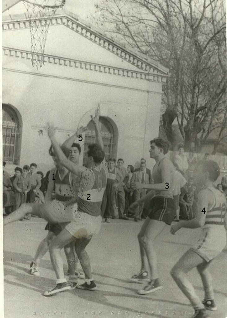 SPORT BASKET ESM ESPERANCE MARENGO CONTRE GSA HYDRA 1953 .JPG